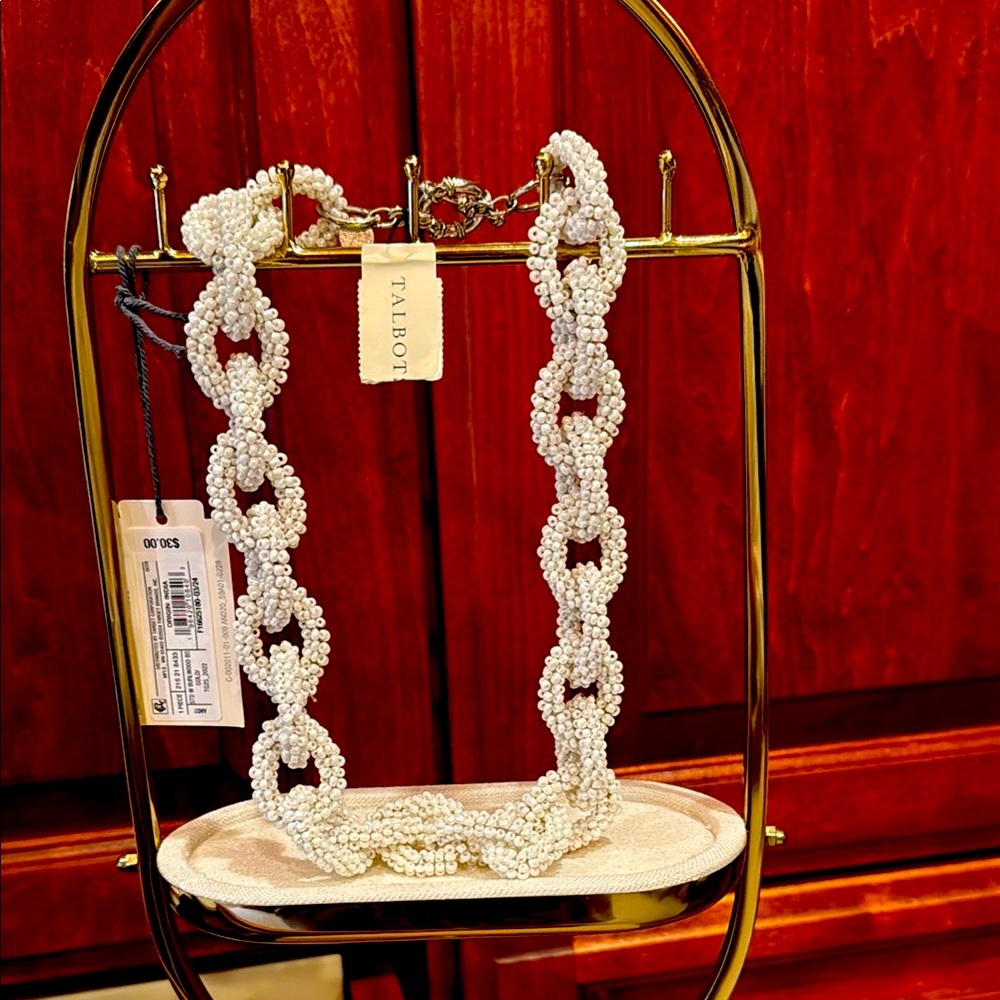 Chic White Beaded Necklace